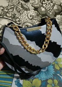 Beautiful Sling bag For Womens