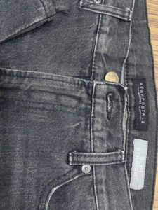Men&#39;s Tredy Tore Jeans At The Lowest Prize.