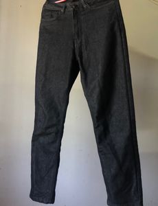 Moms Fit Black Jeans