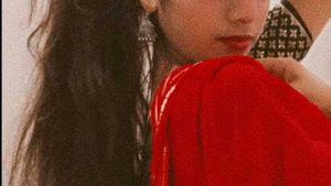 Silver Jhumka Earrings