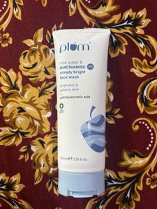 Plum Rice Water & Niacinamide Face Wash