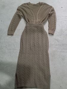 Two Piece Fits S-M