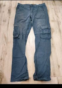 Cs2291 Authentic Cargo Jeans Size 34