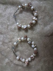 Seashell Pearl Bracelet
