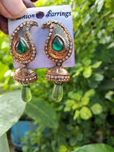 Vintage Emerald Jhumka Earrings