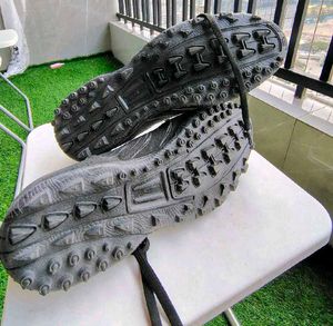 Nivia Corbonite 6.0 Turf Shoes