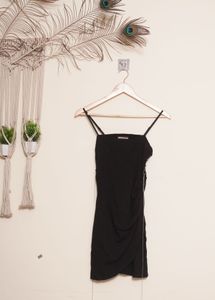 Body cone black party dress with side silver chai