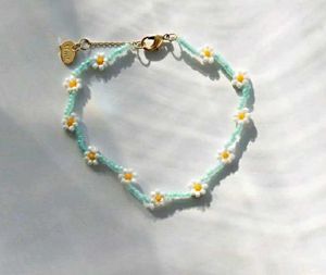 Daisy Beaded Bracelet
