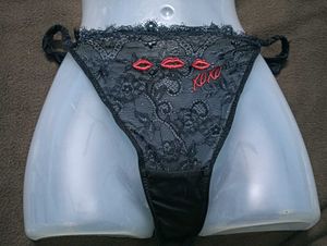 Lace Thong with XOXO Detail🔥