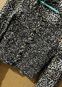 Tiger Print Choker Top.!!Price drop🌹