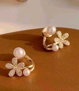 Pearl Flower Earrings