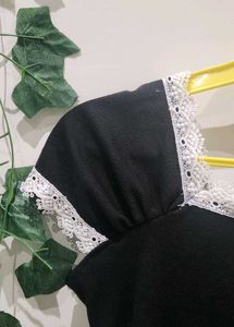 Cute Black &amp; White Lace Top