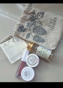 makeup kit by just herbs  this is special the ki