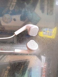 Landmark Earphone