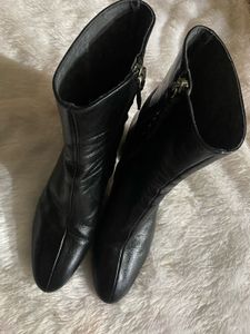 Zara Chic Black Boots