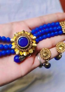 Blue Choker Necklace With Earrings ✨