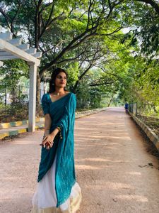 Elegant Teal Saree with White Skirt