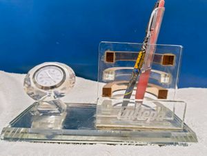 Glass Penstand With Clock