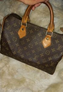 LV speedy 30 monogram  NO NEGOTIATION comes with c