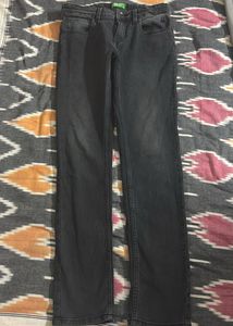 Black Straight Fit Jeans