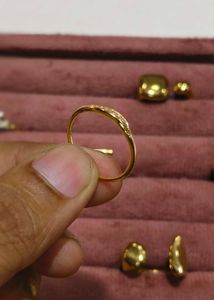 14K Solid Gold Thin Mobius Ring