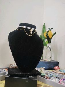 Charming Bow Accent Necklace