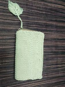 Knitted Walet