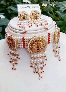Elegant Kundan Jewelry Set