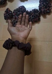 New Scrunchies. 10 Scrunchies With Free Gift!