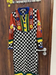 women woolen kurti