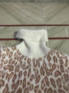 Designer Off White Cream Have Sleeve Sweater