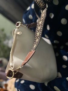 Stylish White Handbag