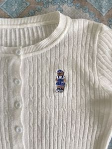 white cute ribbed top 🦢