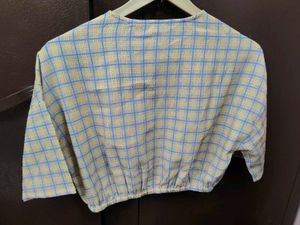 Chic Checkered Crop Top