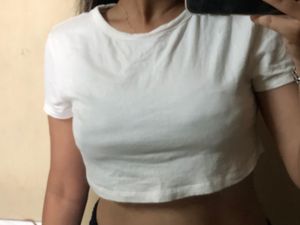 H&amp;M Basic Crop White Tshirt