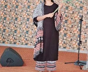 BLACK n WHITE kurtaset