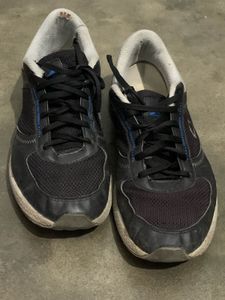 Black Running Shoes (Sega)