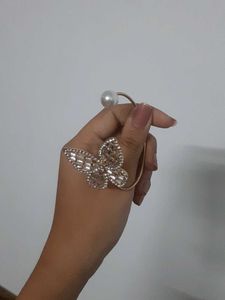 BUTTERFLY HANDBRACELET