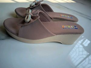 Cute Pink Bow Slides