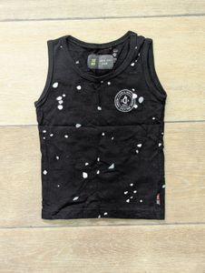 Sleeveless T-Shirt &amp; Jeans Set