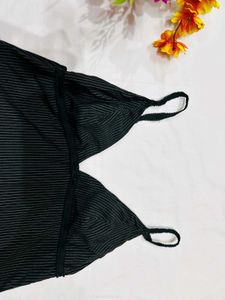 🇳🇿💫 Beautiful Black Colour Stripped Pattern Top