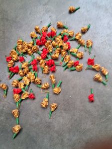 Artificial Hand Made Gold and Red Roses 🌹 💛 ✨️