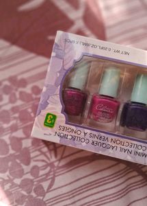 Nailpolish set | Shades of Pink and red