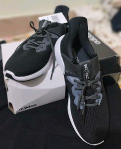 Helinn M Running Shoes_Adidas_gender nuetral