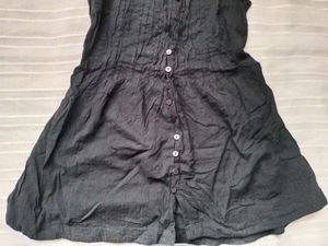 Black Sleeveless Top