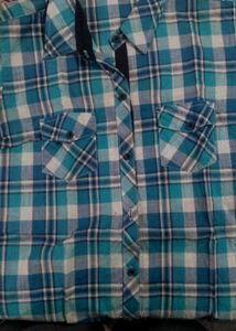 Blue &amp; White Plaid Button-Down Shirt