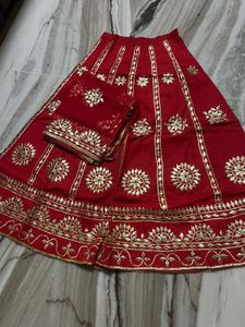Red &amp; Gold lehnga / poshak