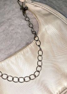 Urbanic off white- cream shoulder baguette bag