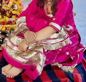 RAJPUTI POSHAK WITH BROAD BORDER LAFA WORK