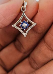 Girl&#39;s Pendent For Regular Use